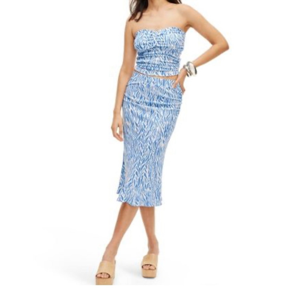 sea twig blue skirt 🦋